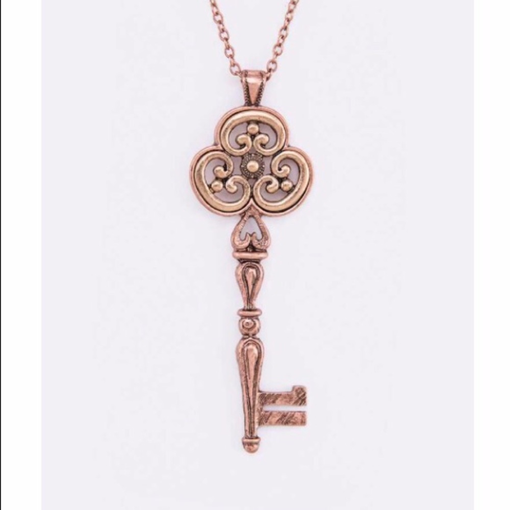 Long key pendant necklace